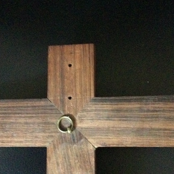 Wood cross and Brass - Picture 8 of 10